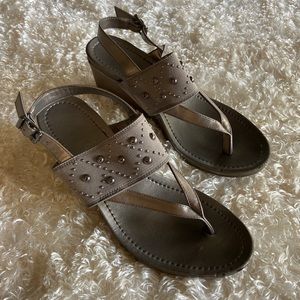 Verá Wang Sandals, Silver, Size 8 1/2